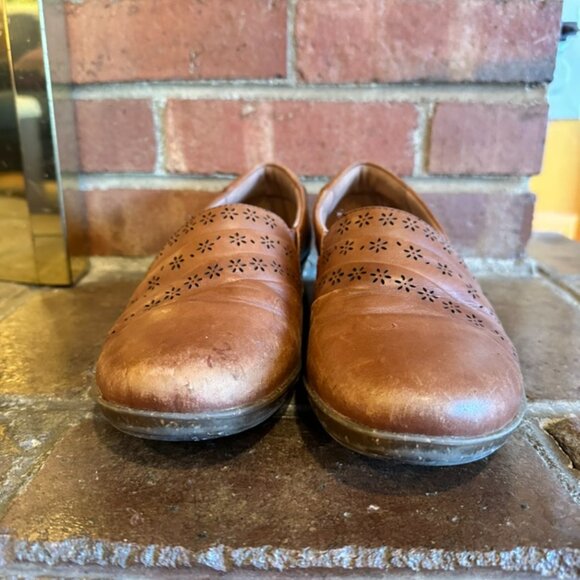 Clarks Brown Leather Slip-on Loafer Wedge Flats Size 9 - Picture 6 of 7